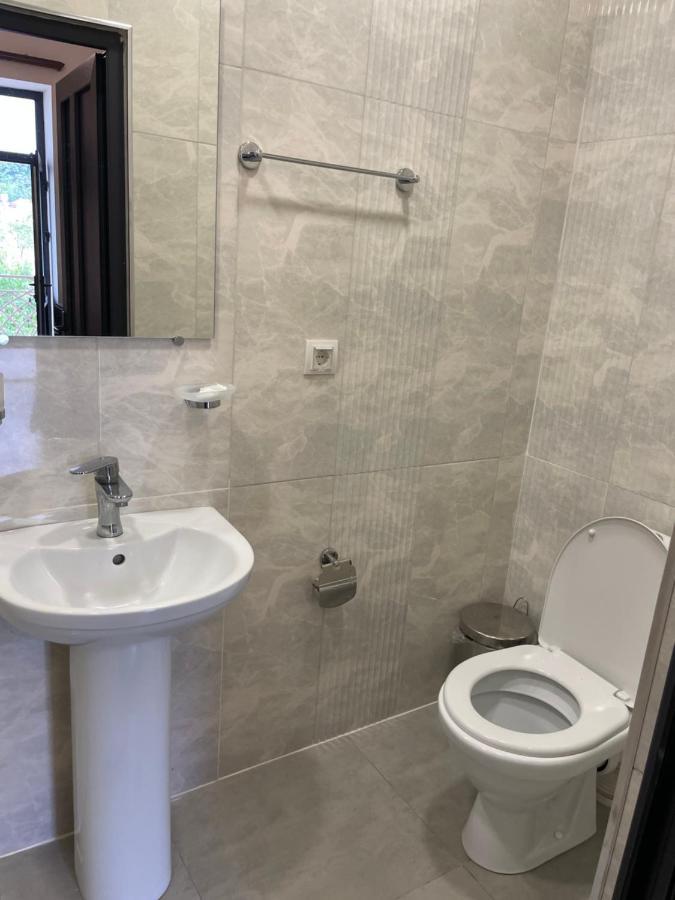 Yolyans Hotel Goris Ngoại thất bức ảnh
