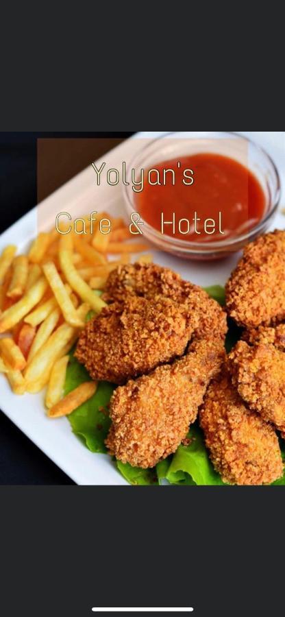 Yolyans Hotel Goris Ngoại thất bức ảnh